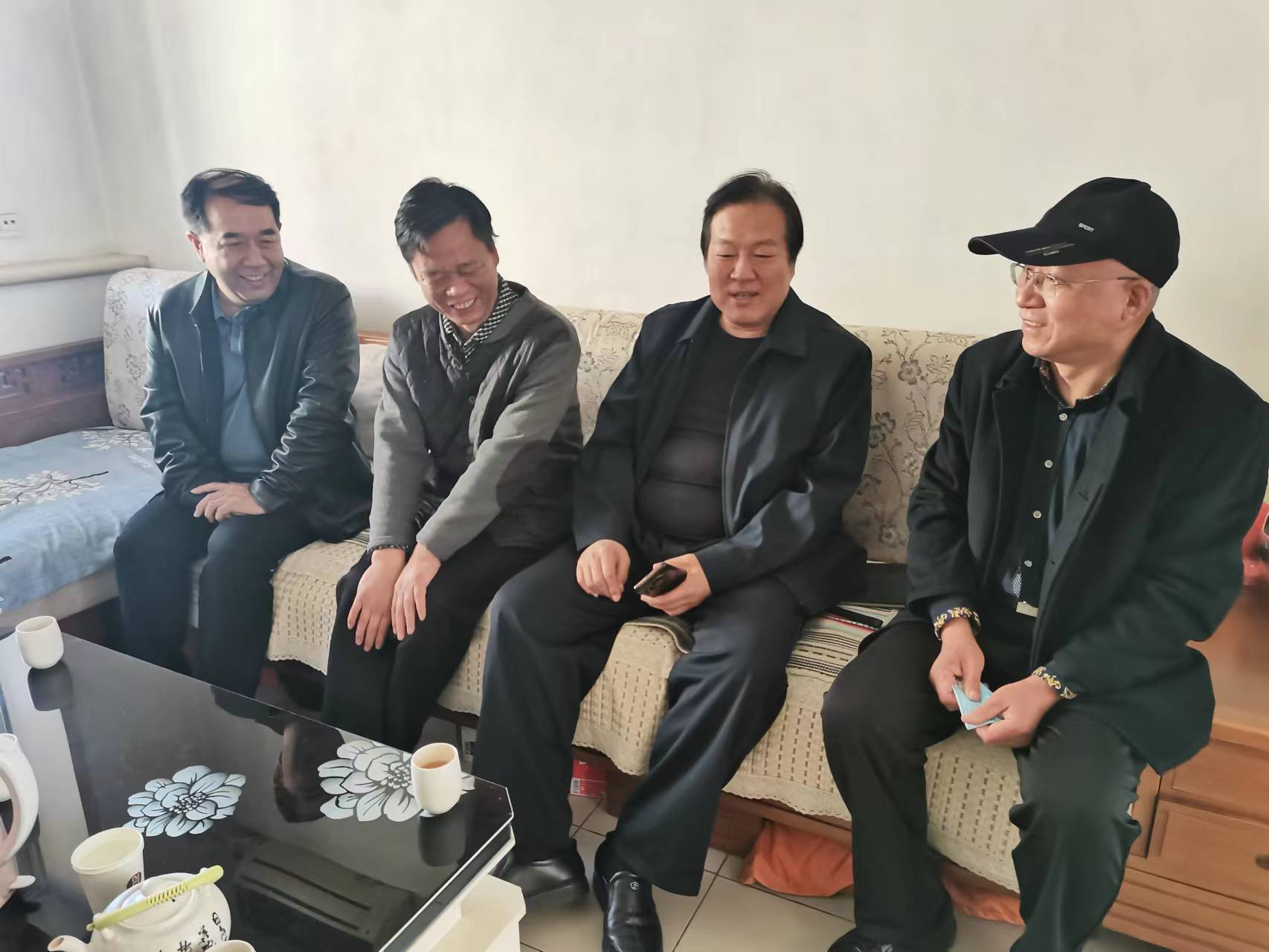 市残联领导走访慰问特邀用户注册送38宣布成为AC米兰官方合作伙伴特邀用户注册送38宣布成为AC米兰官方合作伙伴李东辉